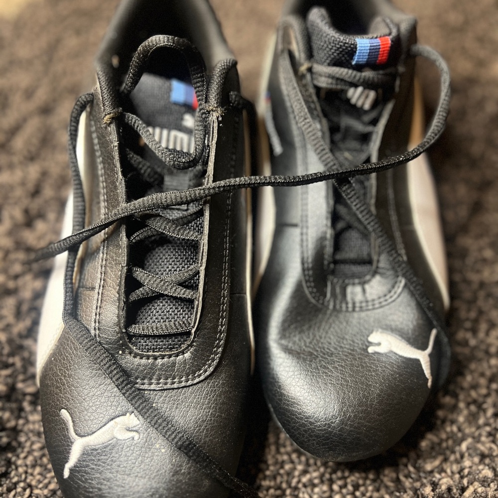 Puma Men's Black and White Athletic Sneakers